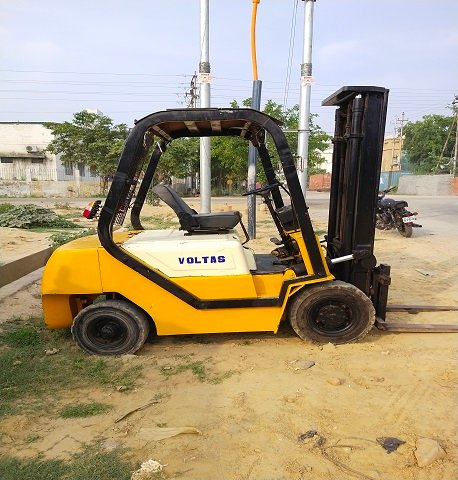 Fork lift sercice for rent